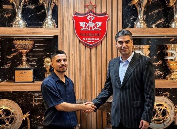 عمری در پرسپولیس ماند