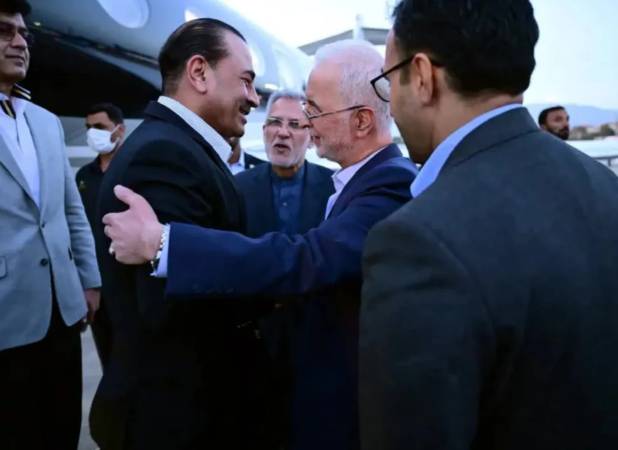 الحدث: اسکندر مومنی و عاصم منیر دیدار کردند