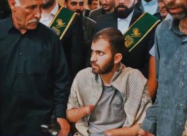 حضور جانباز سرافراز جنگ رمضان «حسین محمدی» در حرم کریمه اهل بیت(س)