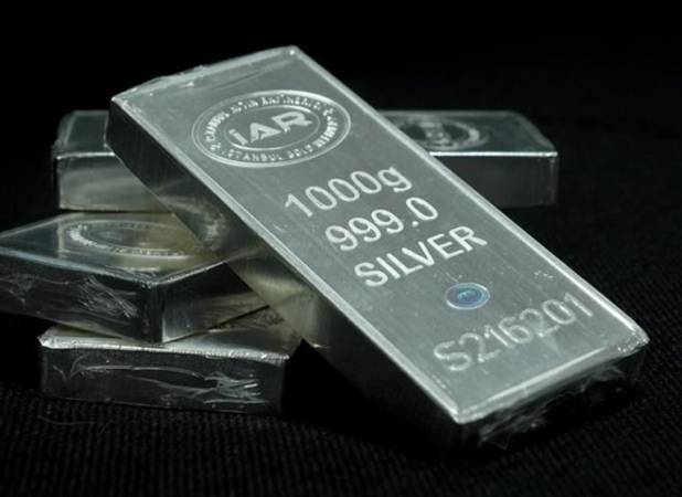 حجم مبادلات شمش نقره در بورس کالا از 200 تن عبور کرد