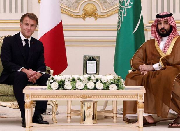 دیدار و گفت و گوی بن سلمان و مکرون/ قول عربستان به فرانسه چه بود؟