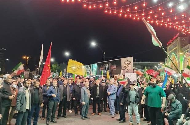 گزارش میدانی خبرنگار مهر از آستانه؛ مردم همچنان در میدان هستند