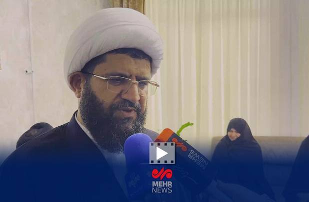 امام جمعه پاکدشت: خانواده شهدا الگوی مقاومت در برابر دشمن هستند
