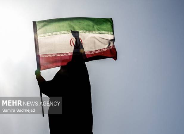 بازخوانی نقش بانوان از مبارزه با استعمار در هرمز تا مقاومت در خیابان