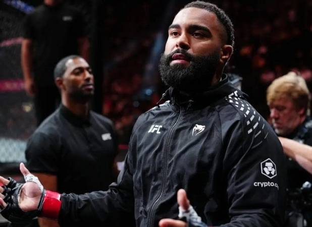 شکست در 12 ثانیه؛ چرا استیوسون هنوز امید بزرگ UFC است؟