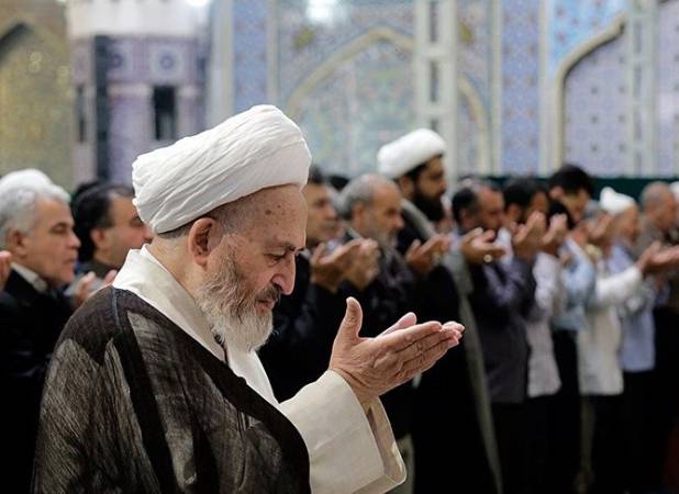 نماز بر پیکر رهبر شهید انقلاب را چه کسی اقامه خواهد کرد؟