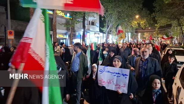 قرار عاشقی مردم بجنورد در میدان حمایت از ایران اسلامی