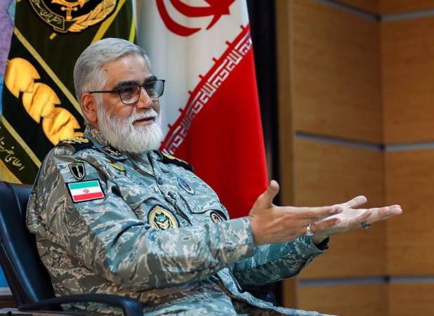 امیر پوردستان: تا خون در رگ‌هایمان جریان دارد از انقلاب اسلامی دفاع می کنیم/ اقتدار و صلابت ایران را به رخ جهانیان خواهیم کشاند
