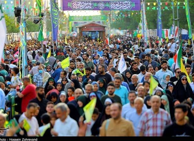 ببینید| تا چند سال هم لازم باشد در تجمعات شبانه شرکت می‌کنیم