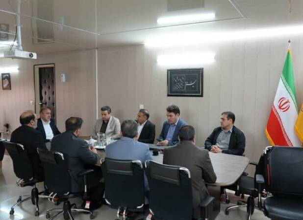 لزوم برخورد قانونی با مالکان انشعاب‌های غیرمجاز گاز و برق در لرستان