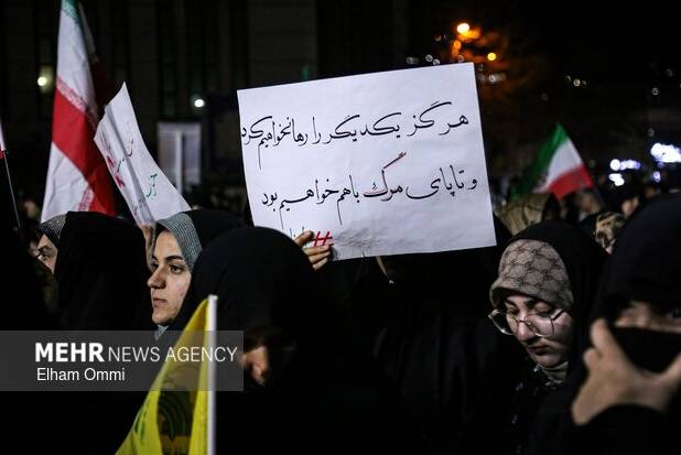 شگفتی دنیا از اراده ملت ایران؛ عبور از تنگه هرمز فقط با اجازه تهران