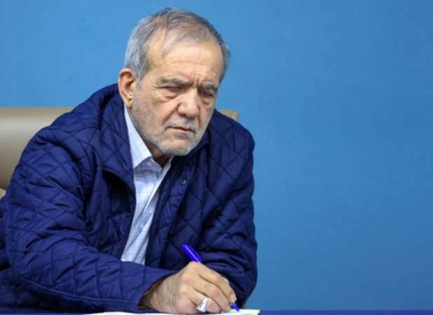 حکم پزشکیان برای محسن رضایی/ دبیر شعام رسماً منصوب شد