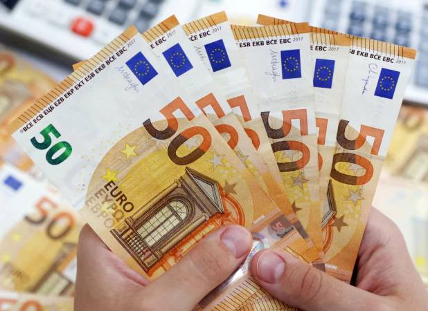 قیمت یورو امروز دوشنبه ۹ شهریور ۱۴۰۵/ کاهش قیمت یورو