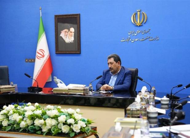 وزیر صمت:به بهانه رشد قیمت، نباید شاهد کمبود یا احتکار کالا باشیم