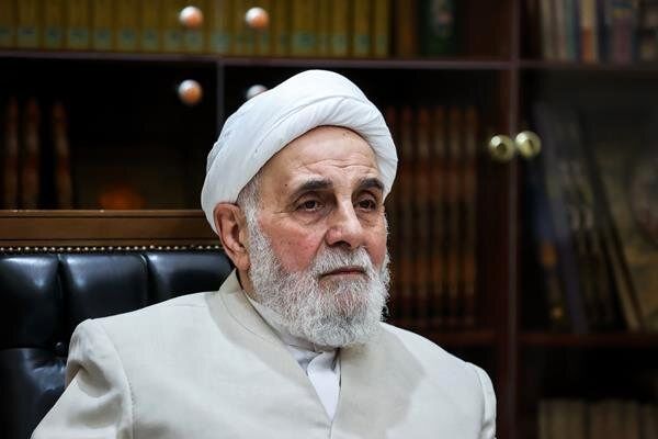 تکذیب غیبت ناطق نوری در مراسم نماز بر پیکر رهبر شهید