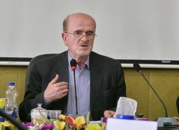 مقابله با جنگ رسانه‌ای ترامپ؛ لاهوتی از نقش کلیدی رسانه‌های داخلی گفت