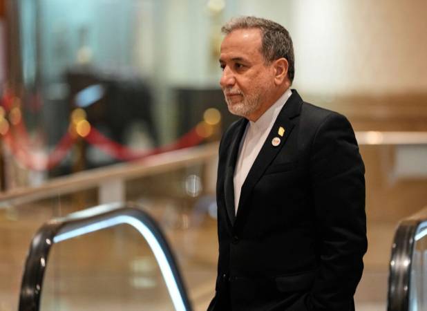 عراقچی با توقف در قطر راهی نیویورک شد