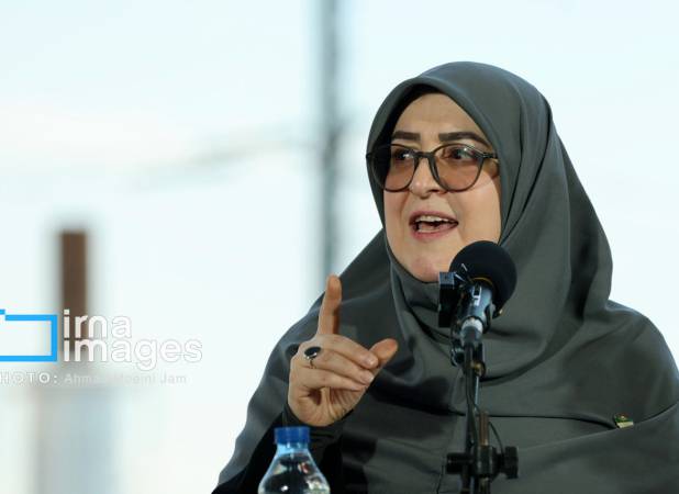 سخنگوی دولت: می‌خواهم شبیه دکتر فاطمی باشم/ خودم زیر جنازه پدرم را گرفتم و برای خواندن تلقین او را حرکت دادم