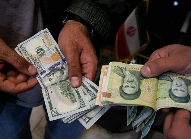 کارنامه تامین ارز ۱۴۰۵ | وضعیت تخصیص ارز  چه تفاوتی با سال گذشته داشته است؟ | سیاست ارزی در گرو تحولات سیاست خارجی