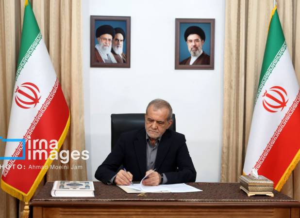 پزشکیان در واکنش به پیام راهبردی و روشنگرانه رهبری