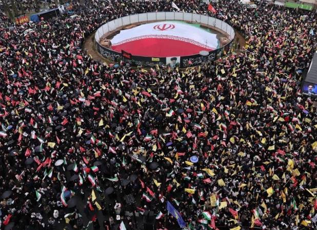 حماسه‌آفرینی ملّت ایران در میادین فرصت را از مزدوران داخلی گرفت