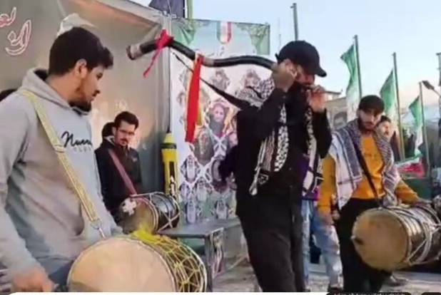 حضور پرشور کودکان همدانی در اربعین رهبر شهید و شهدای دانش آموز