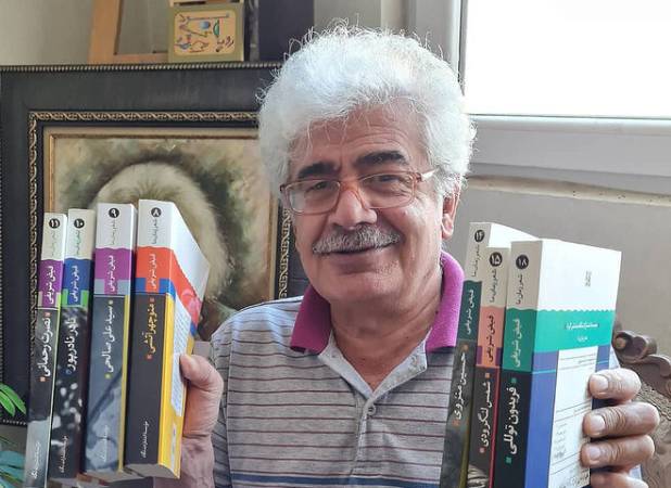 فیض شریفی در حمله دشمن به شیراز آسیب دید 