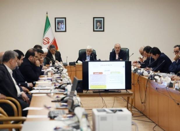 مصوباتی درباره وضعیت اینترنت در جلسه‌ای به ریاست عارف