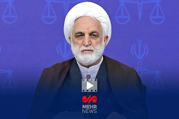 اژه ای: دشمن نمی‌تواند برای ما تصمیم بگیرد و زمان تعیین کند