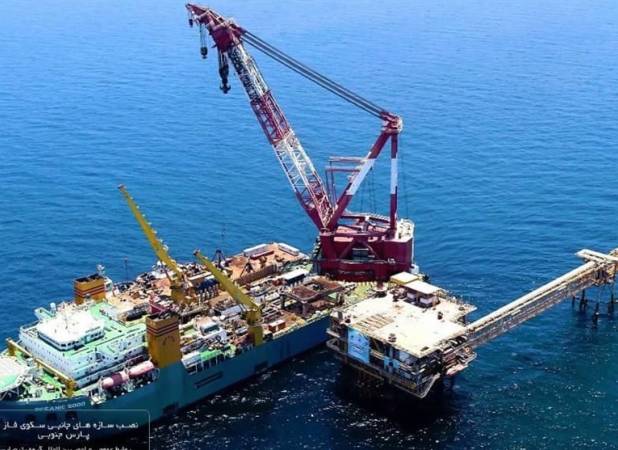 نصب جکت 11A با اجرای بیش از 700 متر شمع‌کوبی تکمیل شد