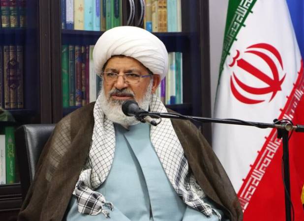 شیرازی: نیروهای مسلح کشور از مردم حاضر در خیابان روحیه گرفتند
