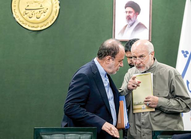 2 سناریو درباره آینده جنگ ایران و آمریکا/ پای ابتکار تازه در میان است؟/ وزیر کشور پاکستان به تهران می آید