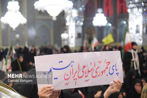 دشمن بداند دست ما روی ماشه و جانمان آماده شهادت است