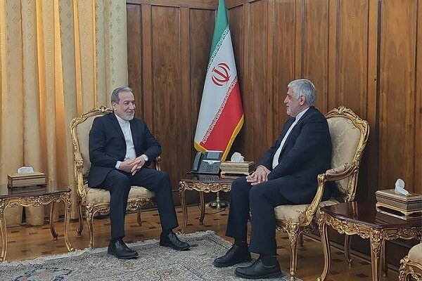 عراقچی بر لزوم پایبندی آمریکا به تعهداتش تاکید کرد