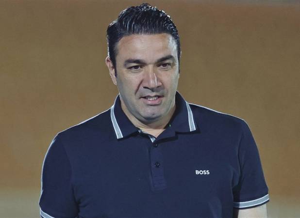 نکونام: شرایط علیه تراکتور است/ یکسری از آب گل‌آلود ماهی گرفتند!