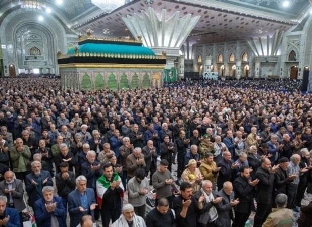 اقامه نماز جمعه تهران در مرقد مطهر امام خمینی (ره)