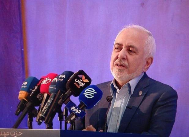 واکنش ظریف به ادعای ترامپ علیه ایران/ پزشکیان سخنرانی از پیش آماده‌شده‌اش را کنار گذاشت تا.../ هرگز ایرانی‌ها را تهدید نکن!