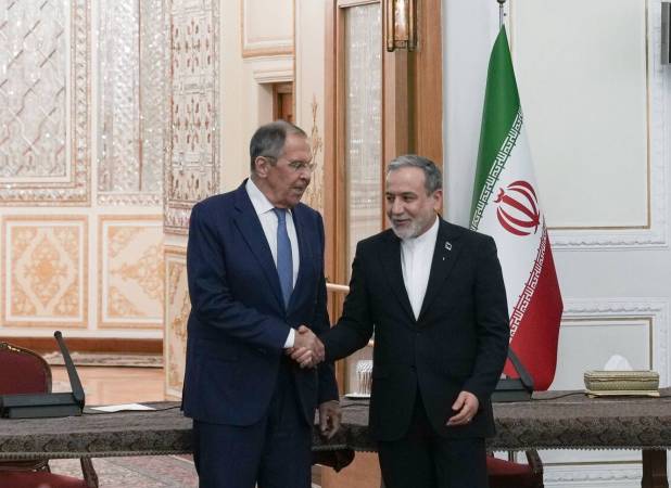 توئیت مهم عراقچی درباره دیدار با سرگئی لاوروف/ در طول تاریخ همکاری، ایران و روسیه هرگز تا این اندازه به یکدیگر نزدیک نبوده‌ است