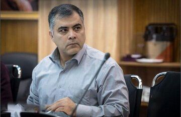انتقاد یک نماینده مجلس از ابهامات درباره بازگشت پول نفت توسط تراستی‌ها/ وزیر نفت تهدید به استیضاح شد