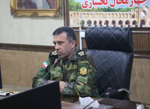 فرمانده ارشد نظامی آجا در منطقه اصفهان روز سپاه را تبریک گفت