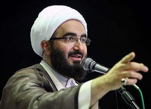 امام جمعه تهران: ترویج سبک زندگی عفیفانه، مسئولیتی همگانی و از وظایف مردم و حاکمیت است