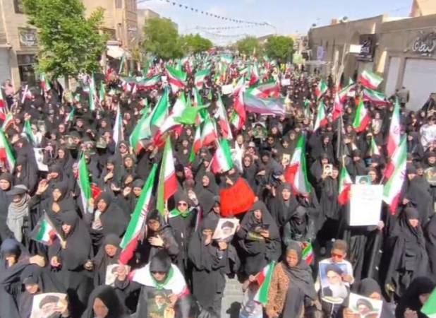 اجتماع باشکوه مردم همدان در سوگ چهلمین روز شهادت قائد امت