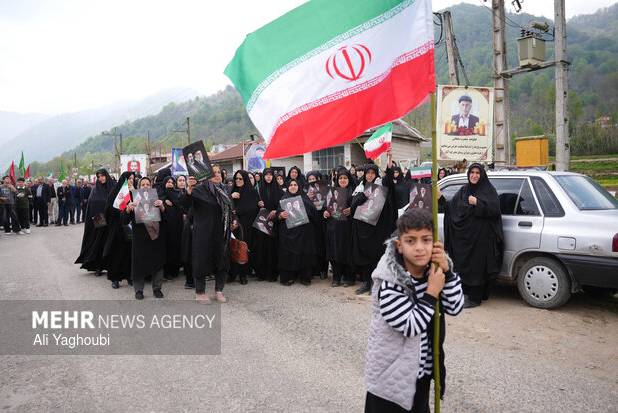 عزاداری اهالی روستای چوپانان نایین در چهلم امام شهید