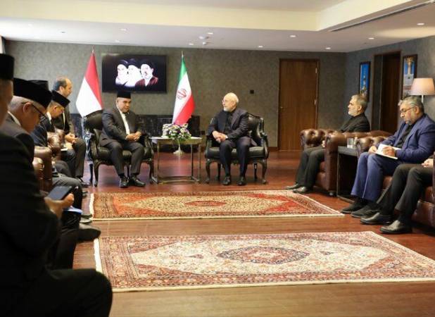 کسانی می‌توانند با آمریکا مذاکره کنند که آماده جنگ باشند