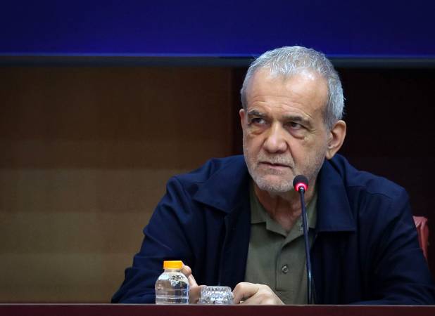 پزشکیان: رهبر شهید تاکید داشتند مساله نه جنگ نه صلح را باید حل کرد/ بر اساس همین بود که آقا اجازه دادند مذاکره ادامه پیدا کند+ فیلم