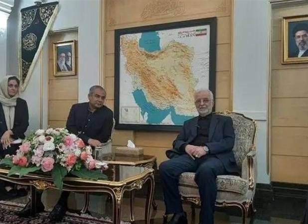 وزیر کشور پاکستان با استقبال مومنی وارد تهران شد