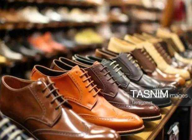 کفش ایرانی در انتظار نفس تازه؛ وقتی مواد اولیه پشت در ادارات می‌ماند