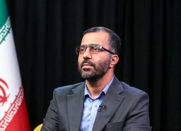انتقاد عضو هیات رئیسه مجلس از دوقطبی‌سازی/ تضعیف دولت و مچ‌گیری، خلاف منویات رهبر انقلاب است