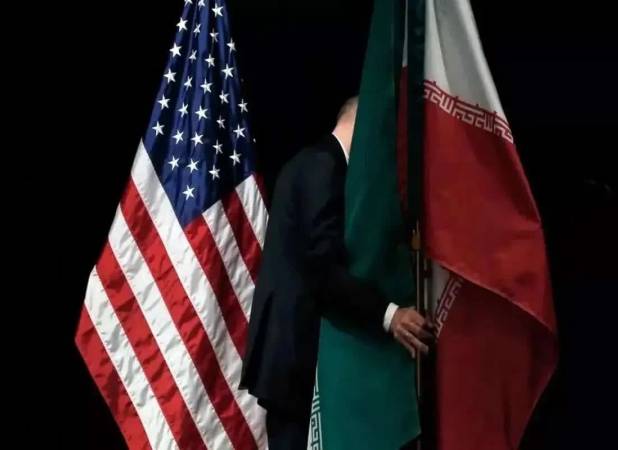 رویترز به نقل از منبع ایرانی: پیش از هر مذاکره‌ای با آمریکا، باید برای ایران اهرم‌های قدرت فراهم شود
