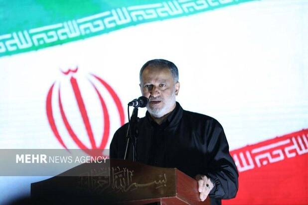آقایی: مردم در بزنگاه‌ های تاریخی پای انقلاب ایستاده‌اند